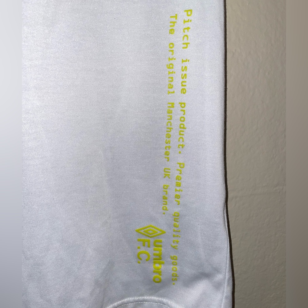 Umbro Soccer Jersey - Picture 2 of 6